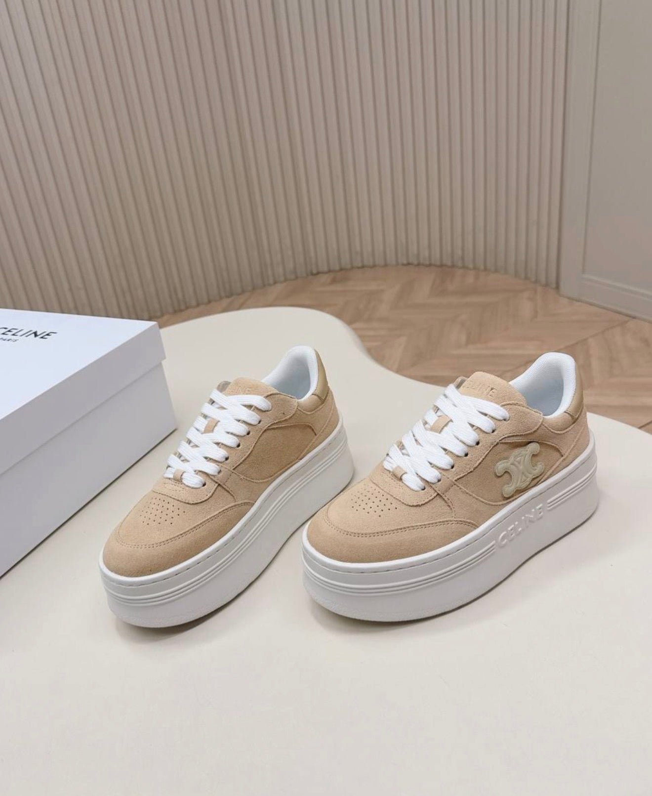 Triomphe Trainers