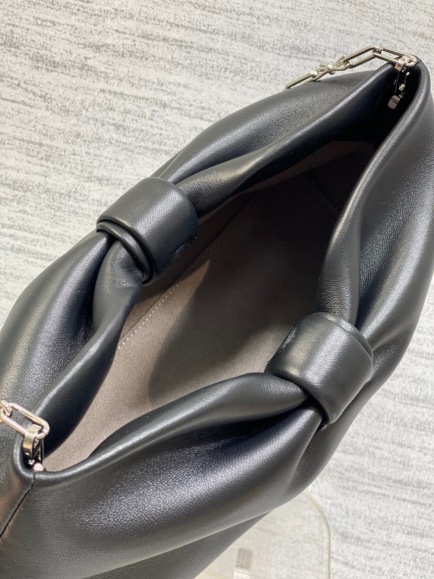 Medium Bow Bag