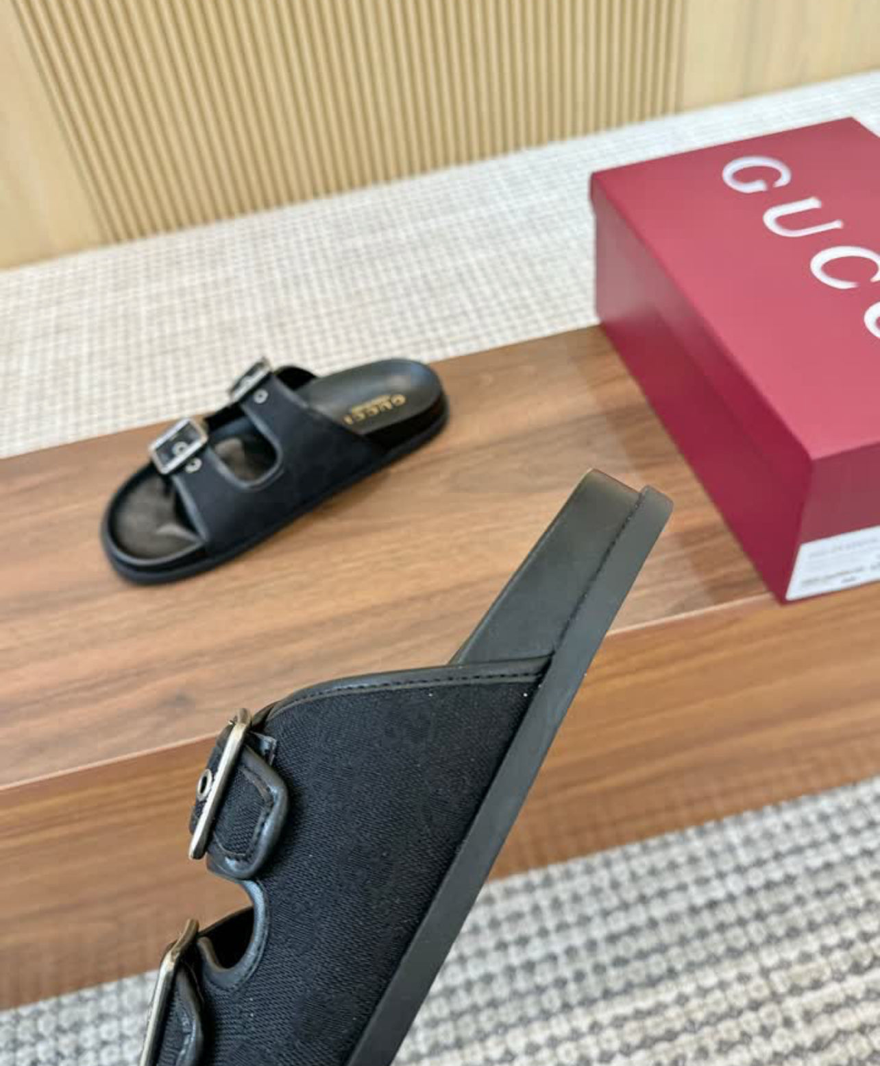 GG Sandals