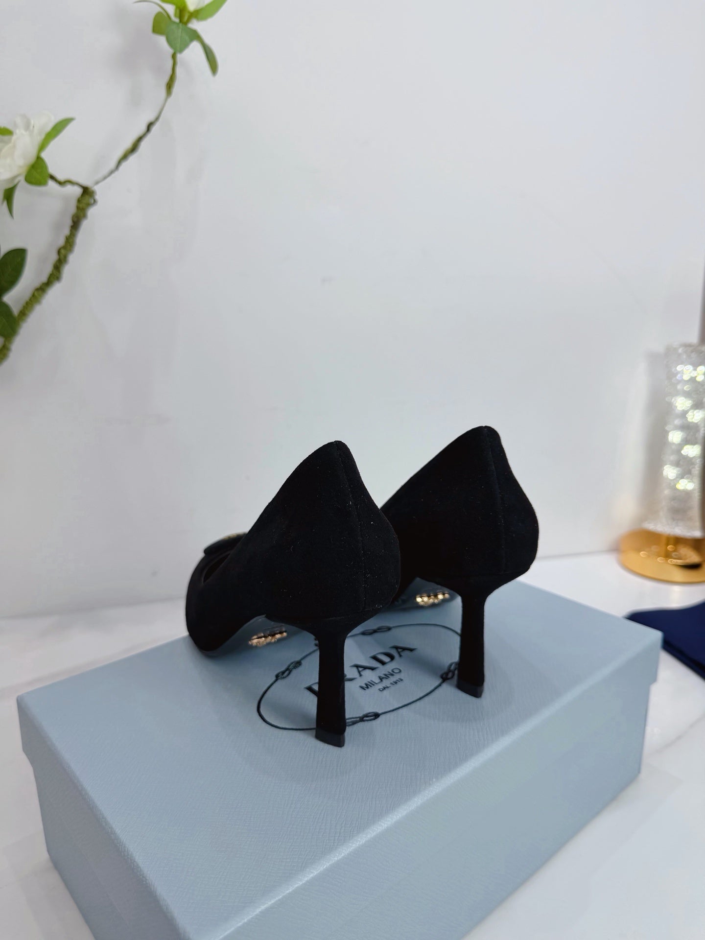 Suede Pumps