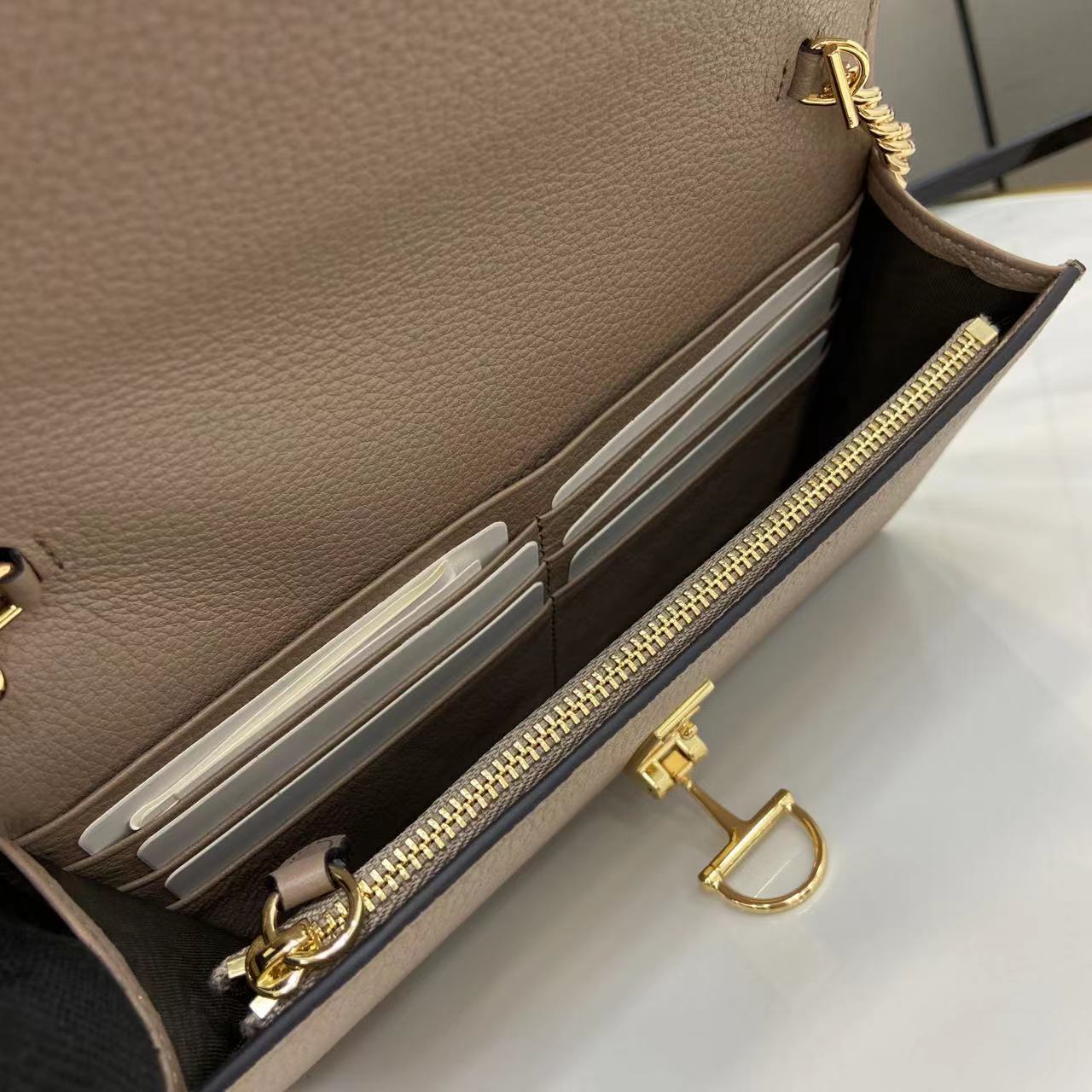 Half Horsebit Chain Bag
