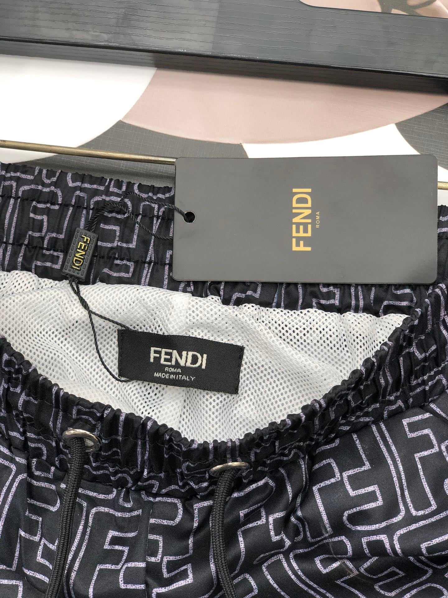 Logo Shorts