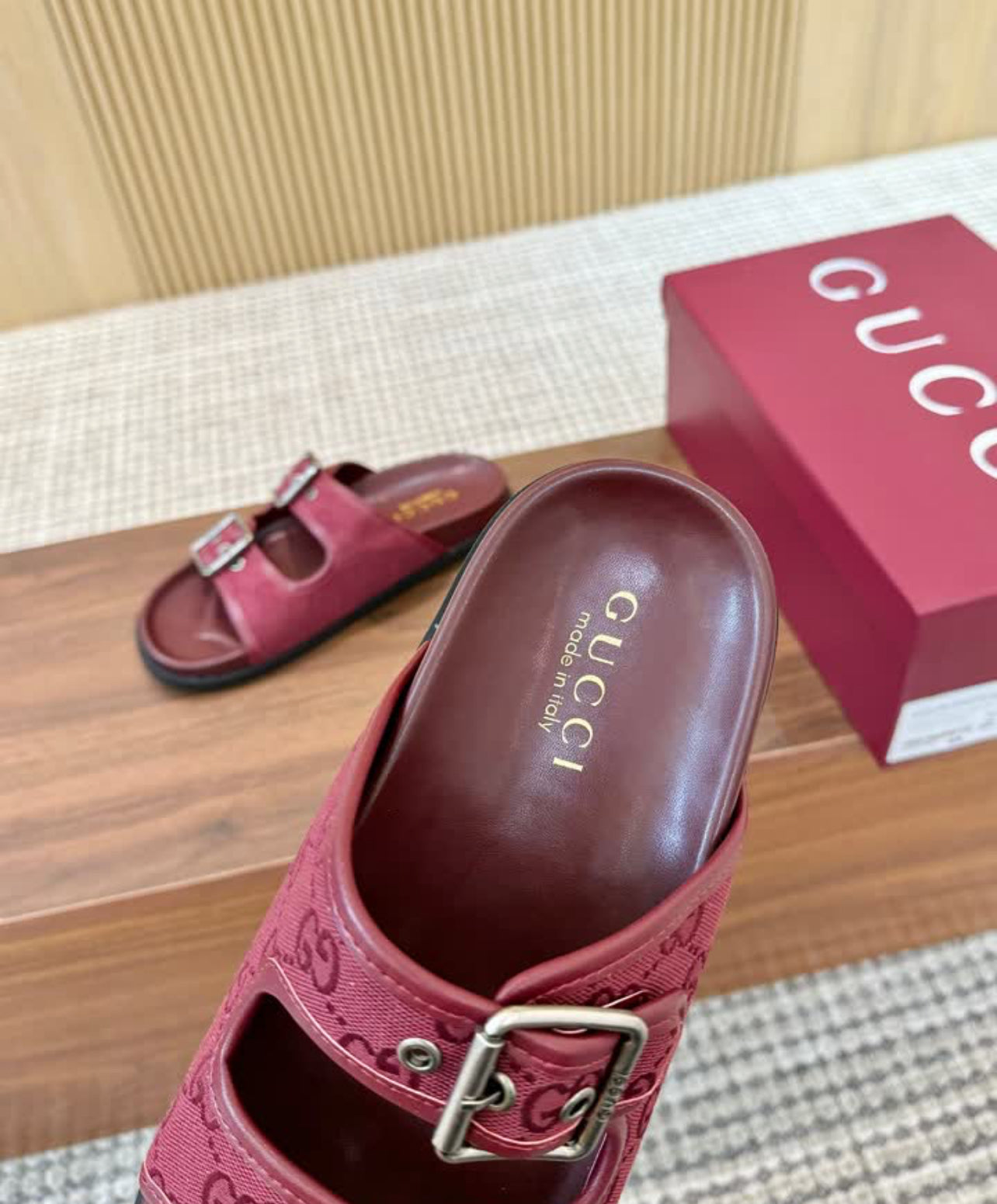 GG Sandals