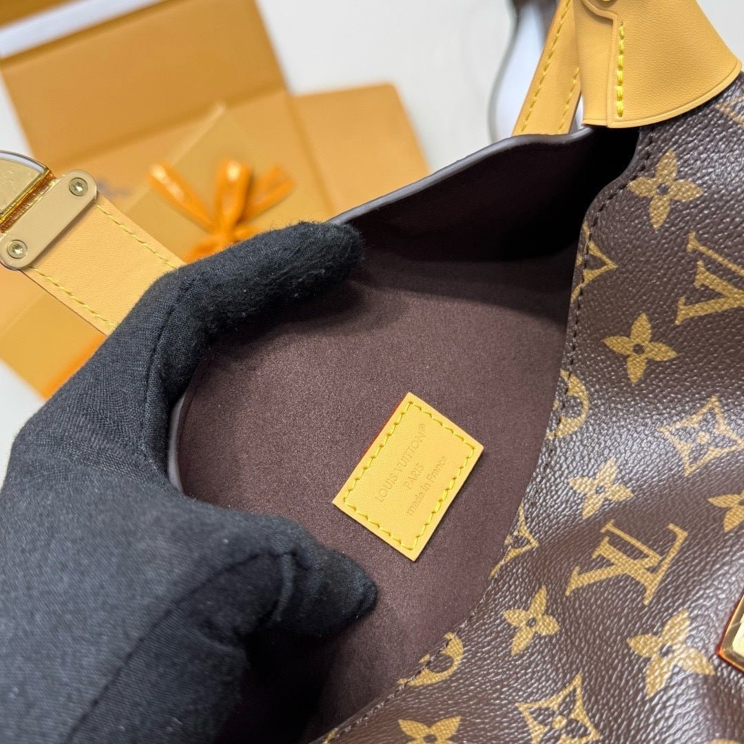 Pochette Mia