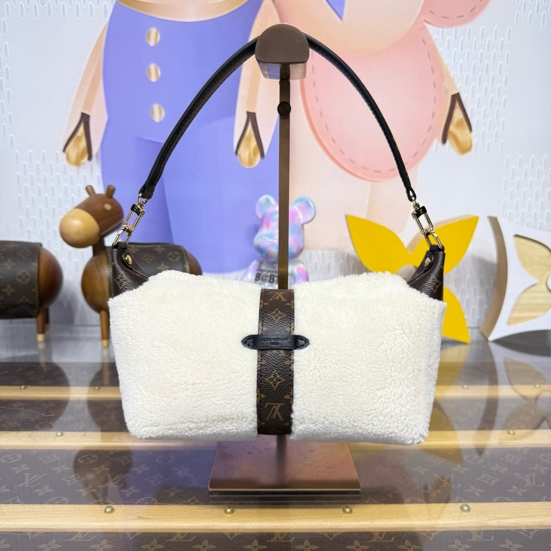 Pochette Mia