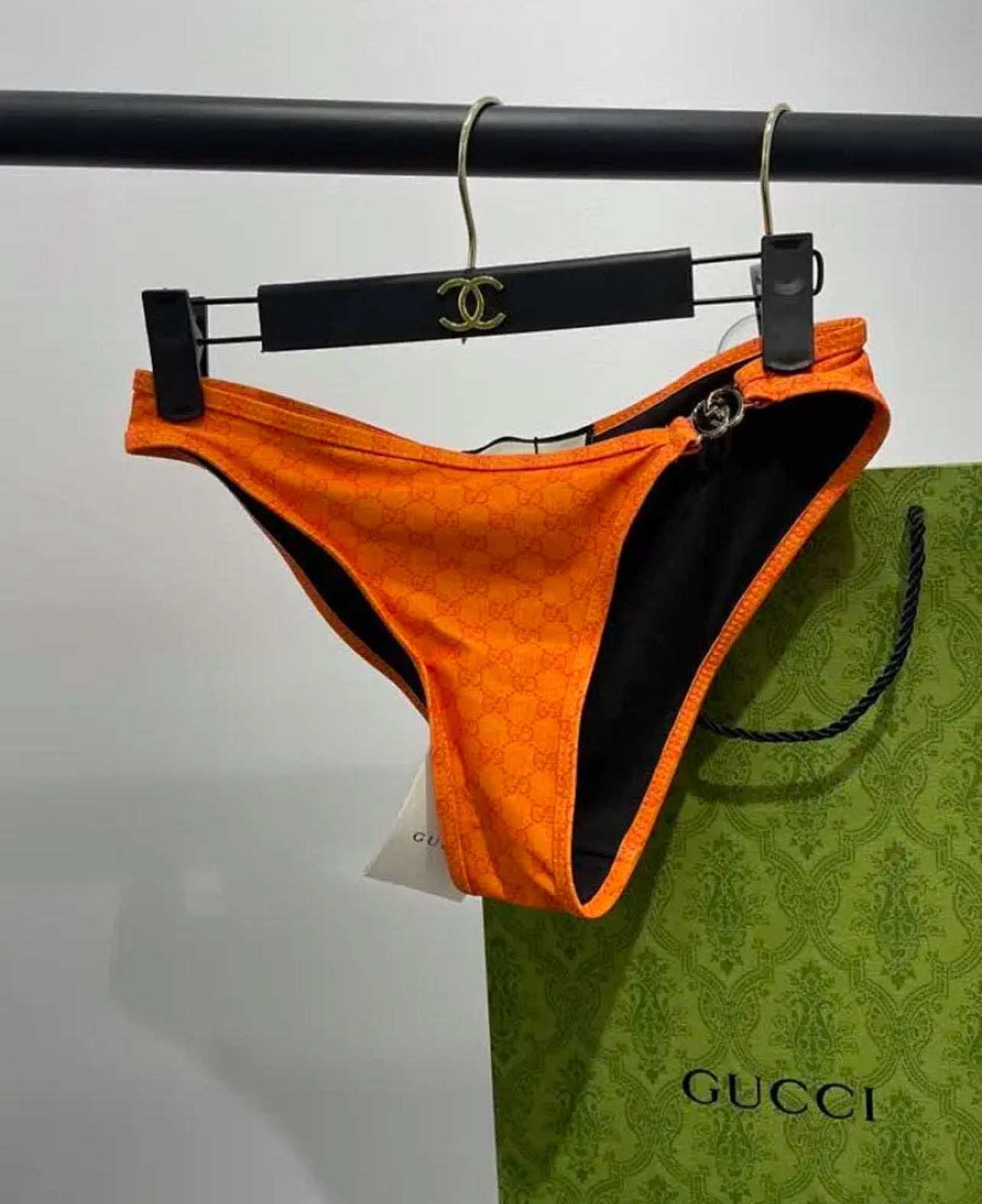 Logo Bikini
