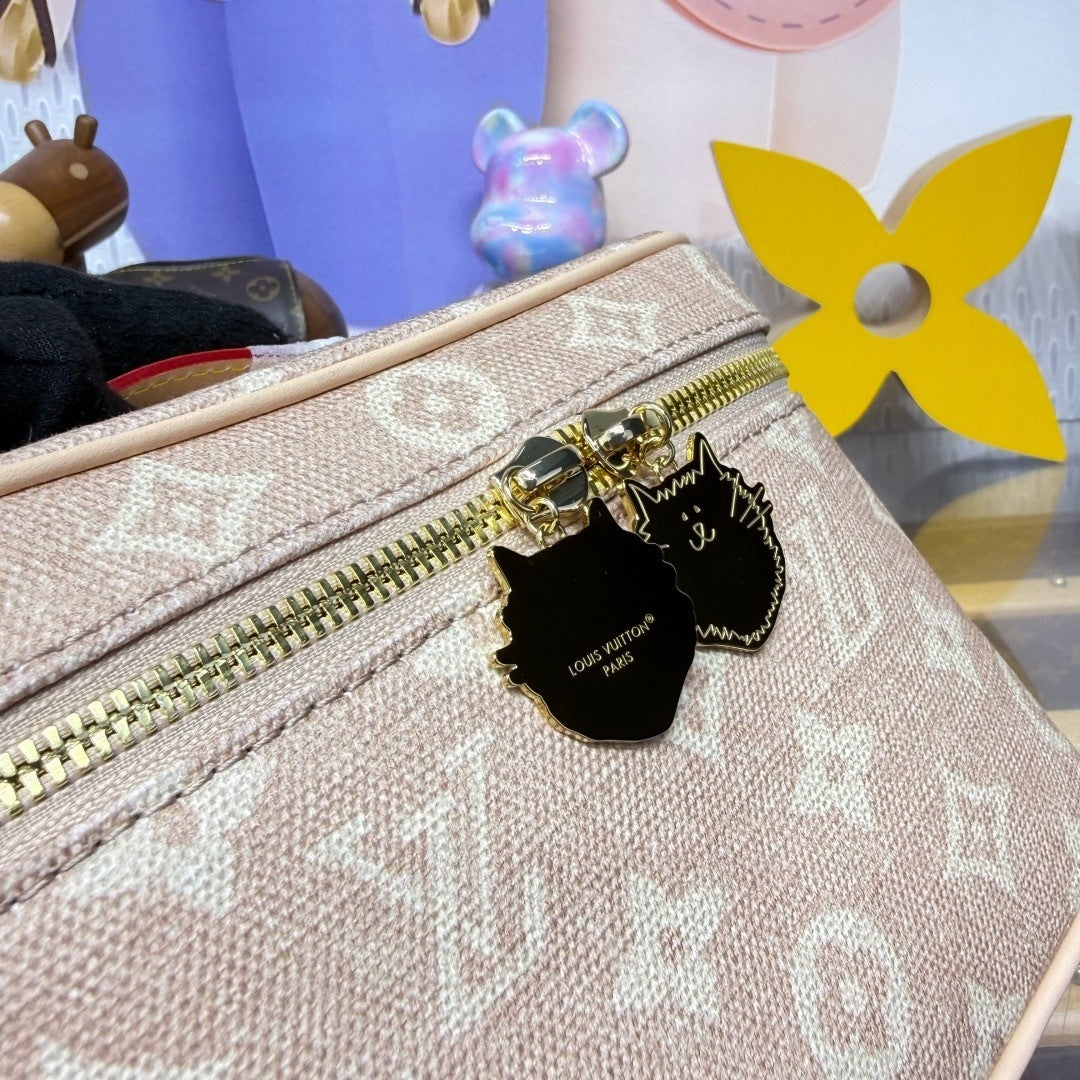 Vanity Chain Pouch