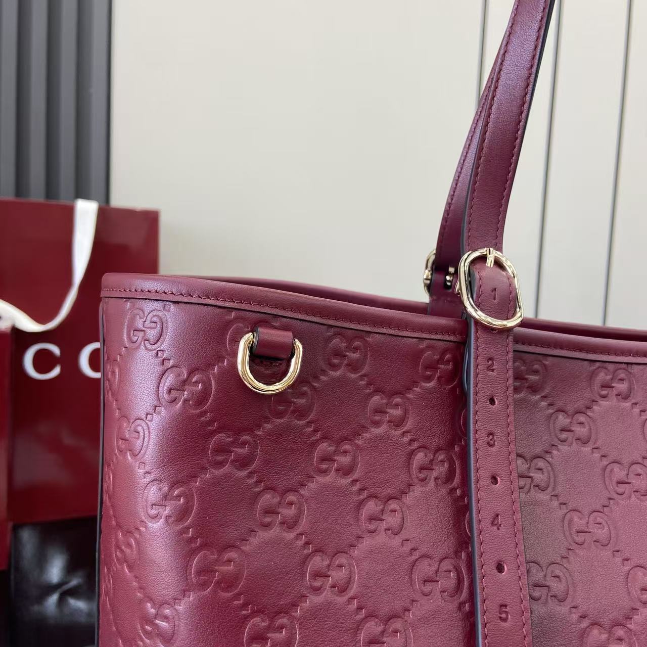 GG Tote