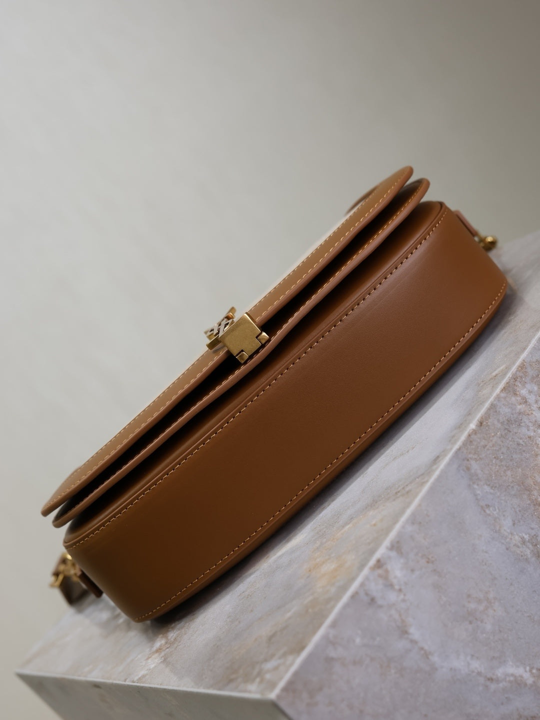 Voltaire Top Handle