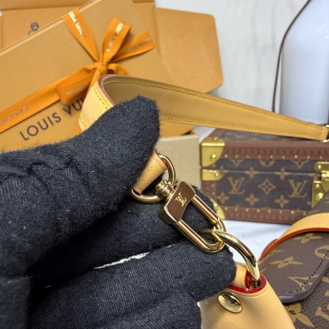 Pochette Mia