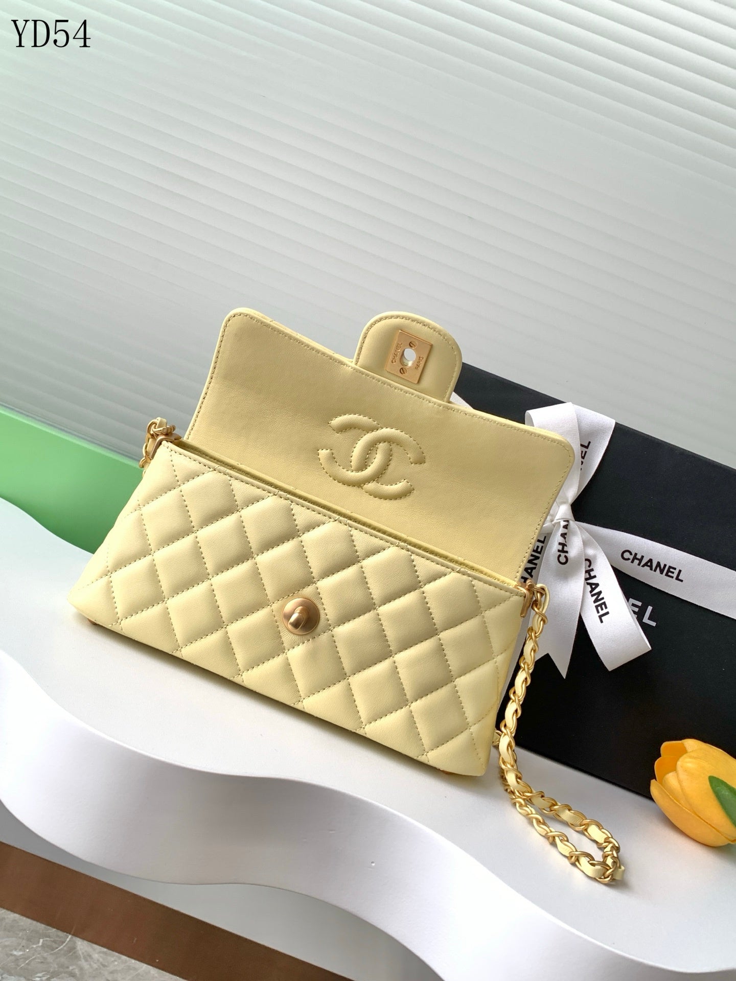 Horizontal Flap Bag