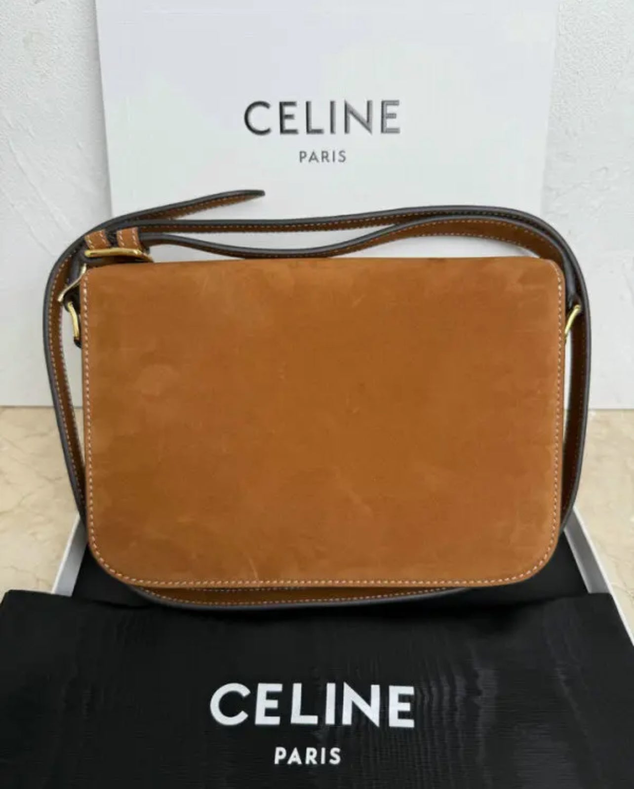 Triomphe Suede