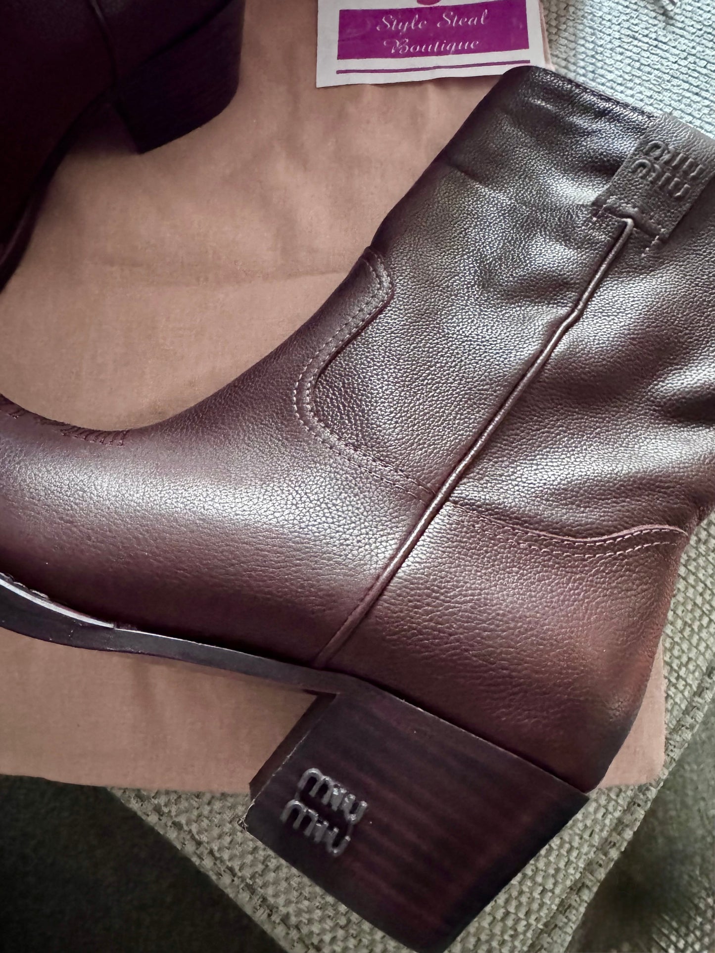 Logo Boots