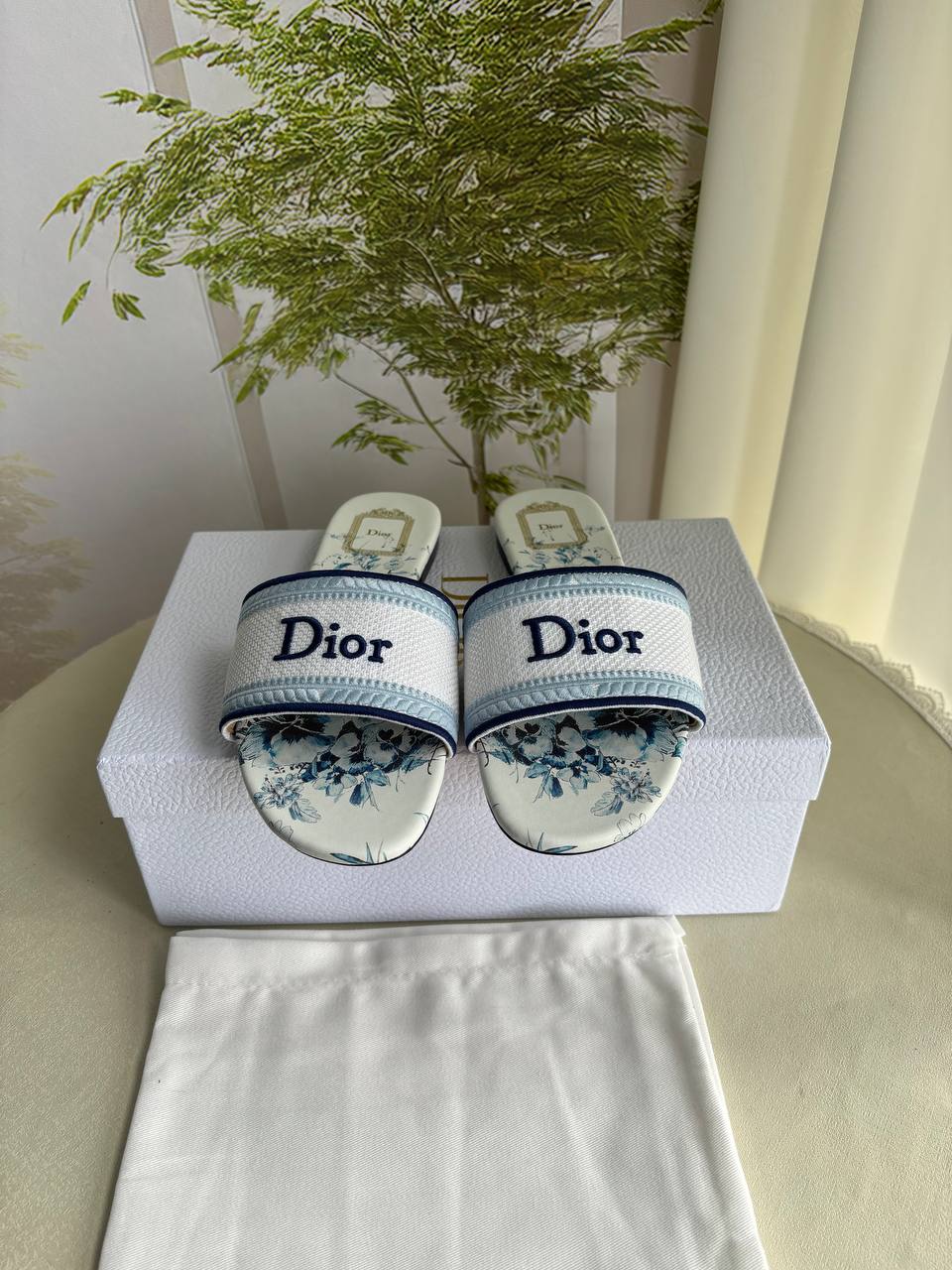 Dway Mules