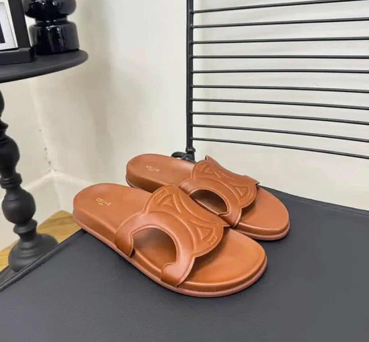 Triomphe Sandals