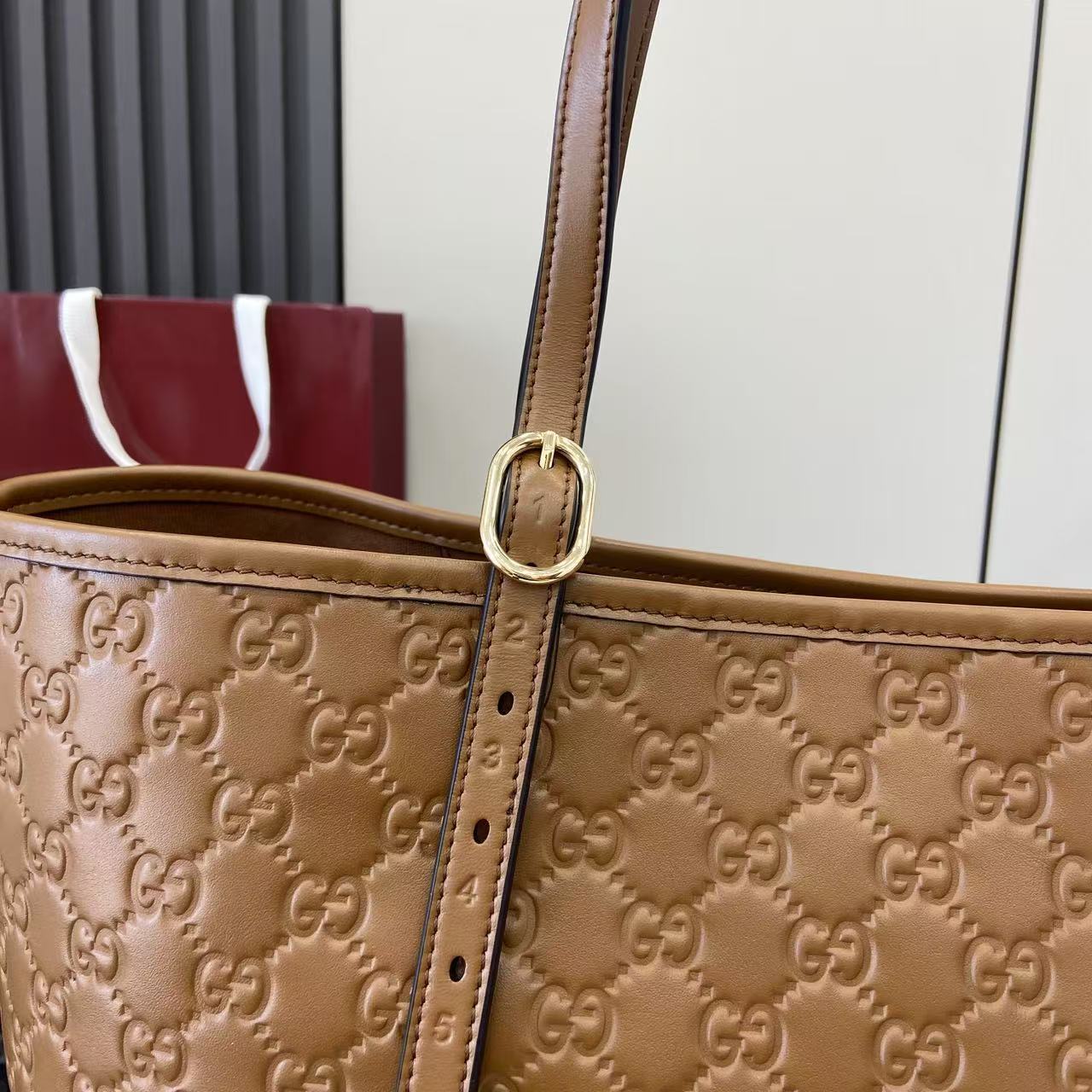 GG Tote