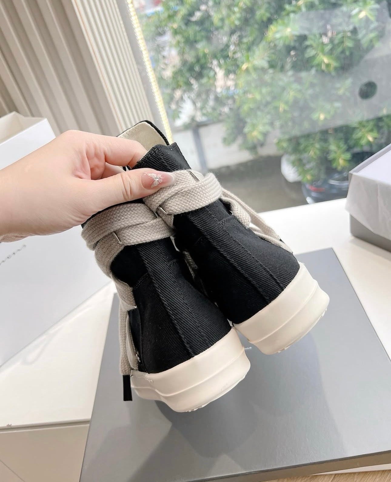 Hexa Trainers