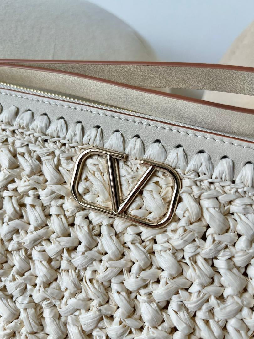 Raffia Clutch