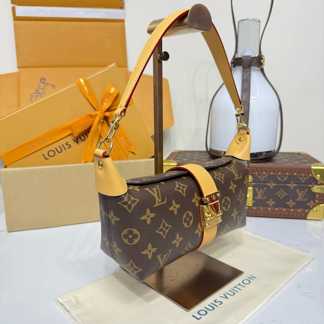 Pochette Mia