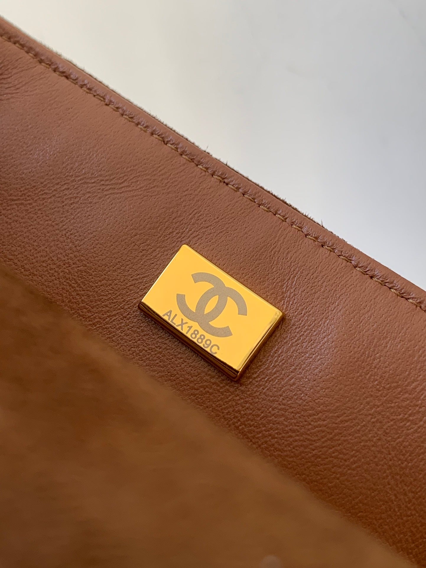 Suede Classic Flap