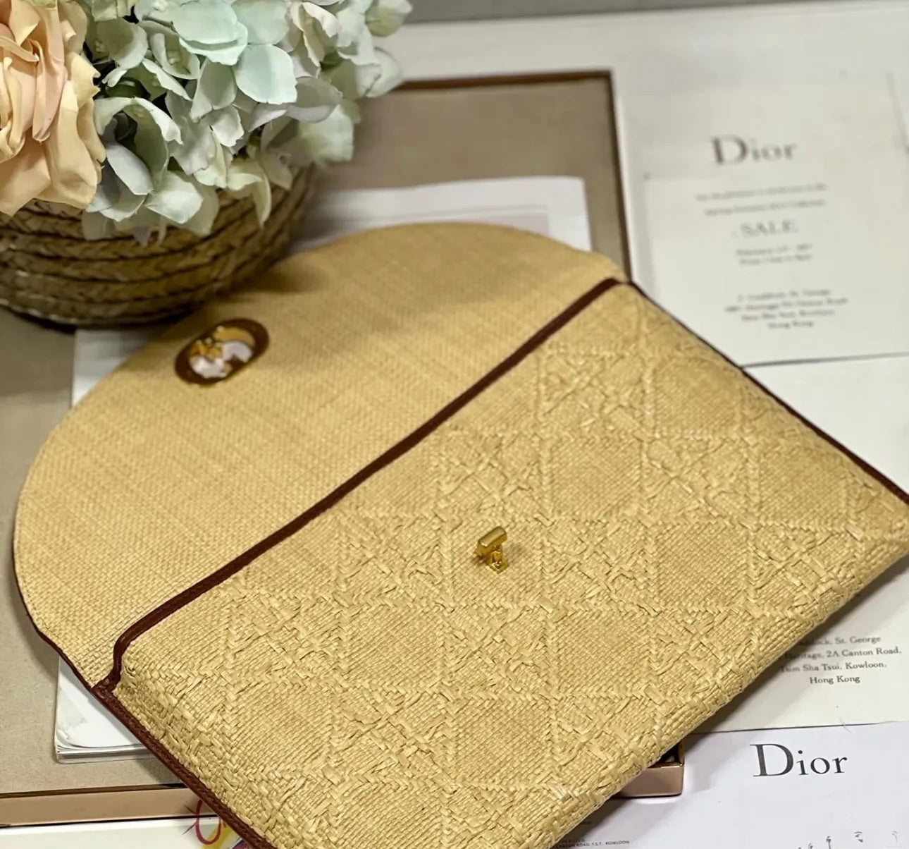 Avenue Pouch