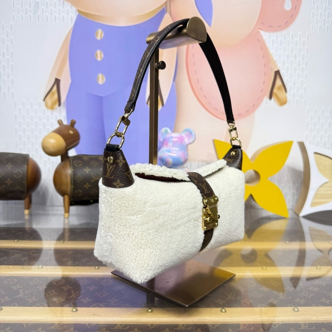 Pochette Mia