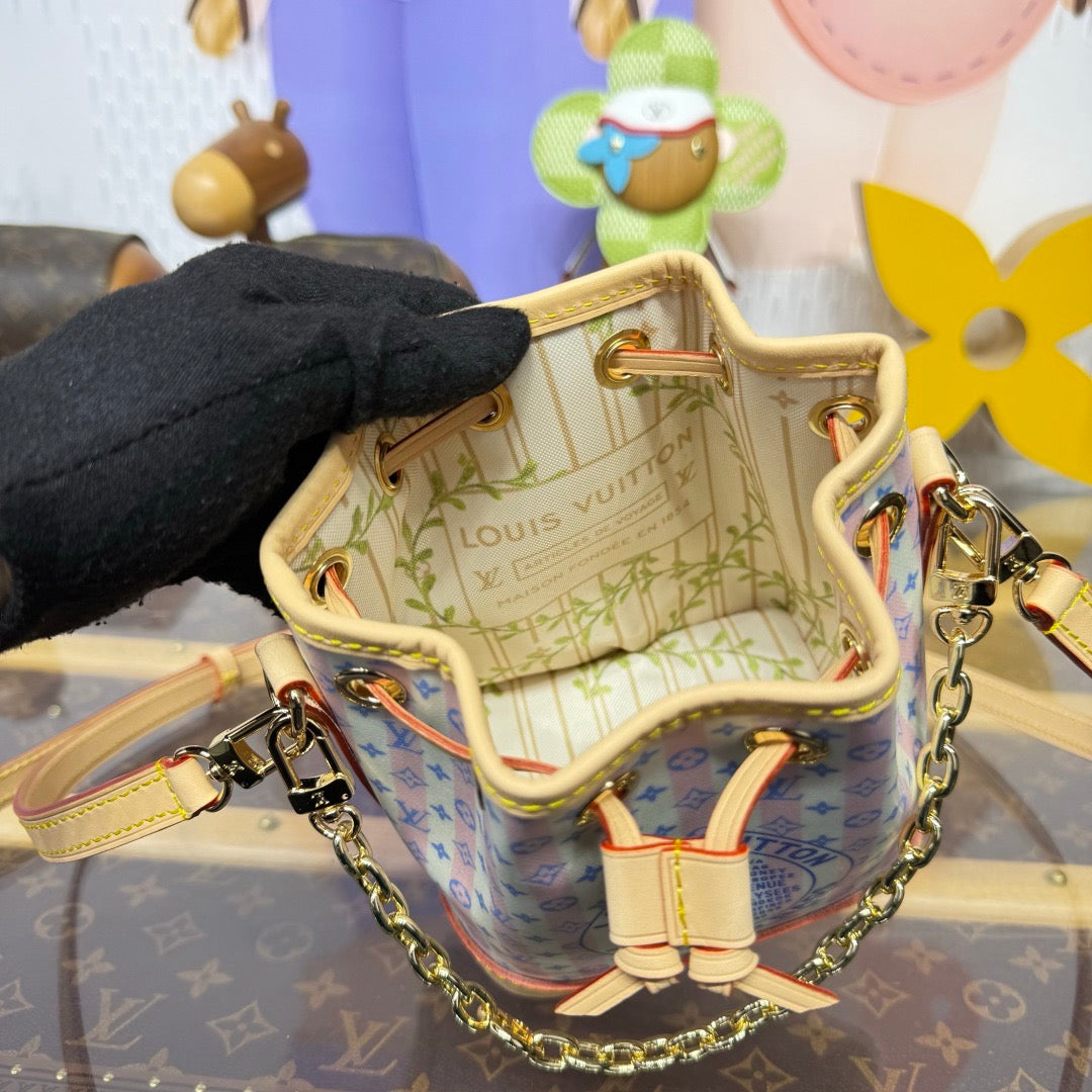 Nano Noe Bucket Bag