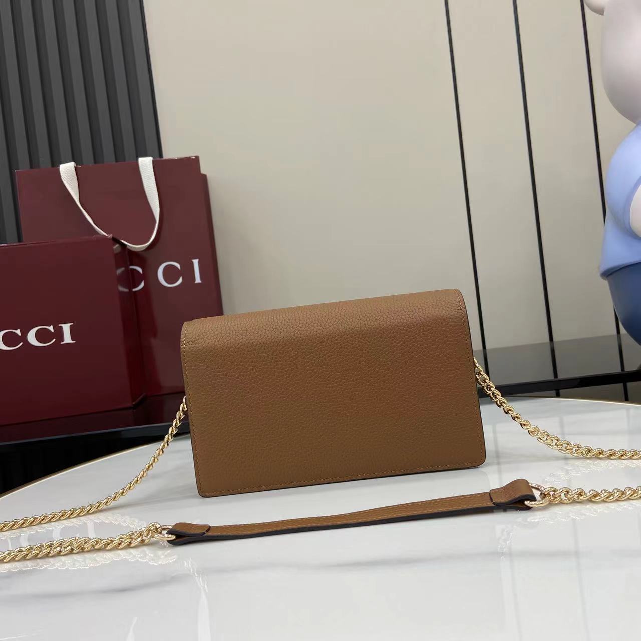 Half Horsebit Chain Bag