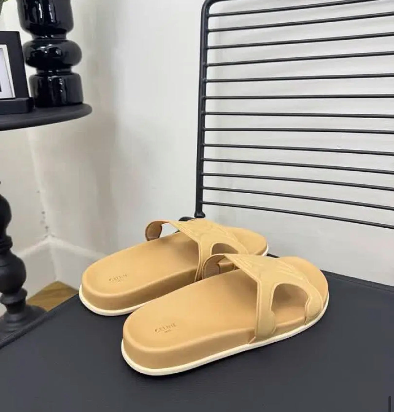 Triomphe Sandals