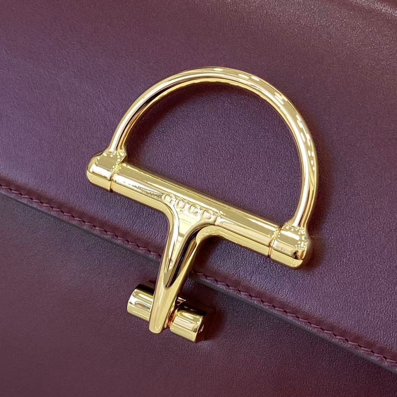 Half Horsebit Top Handle