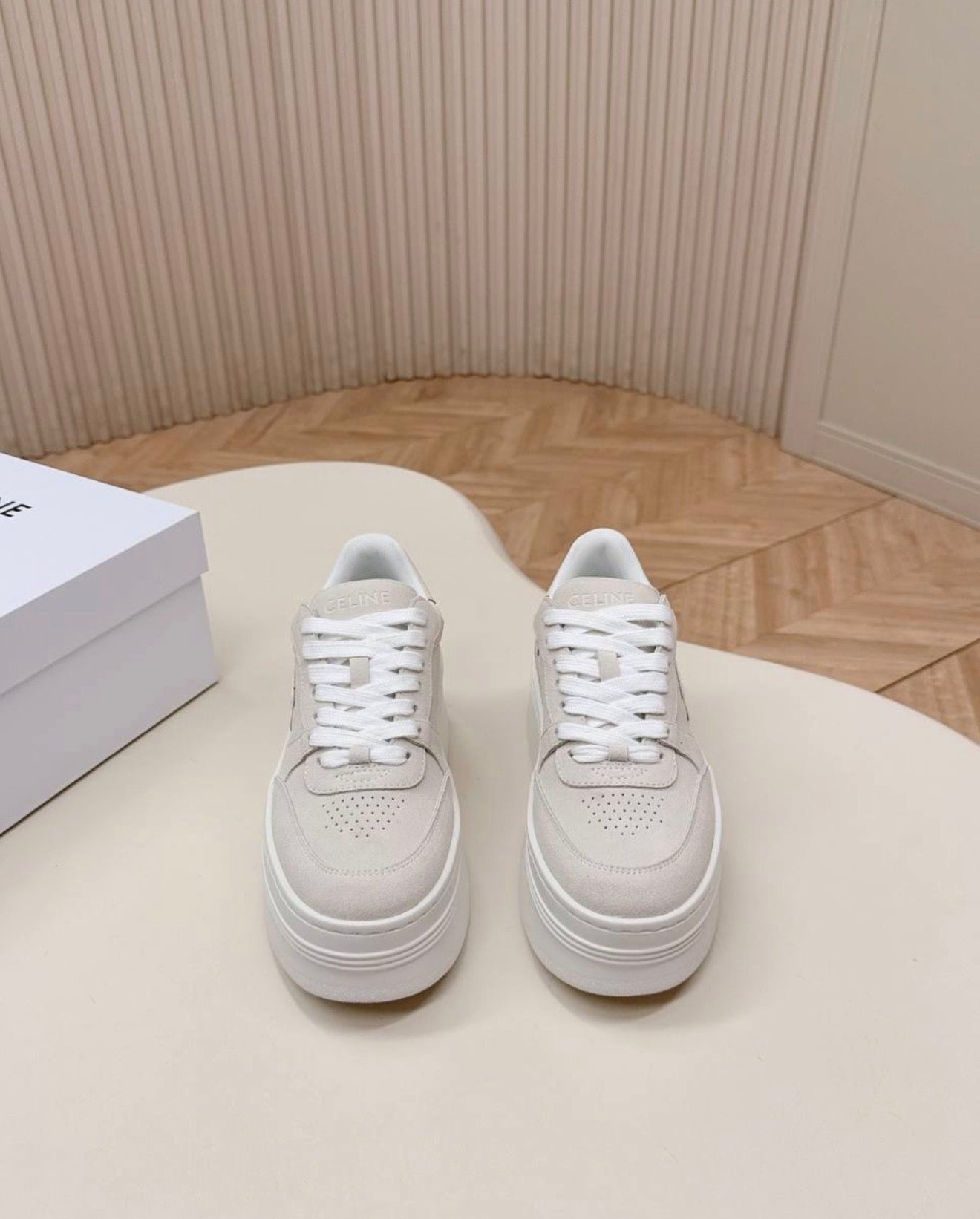 Triomphe Trainers