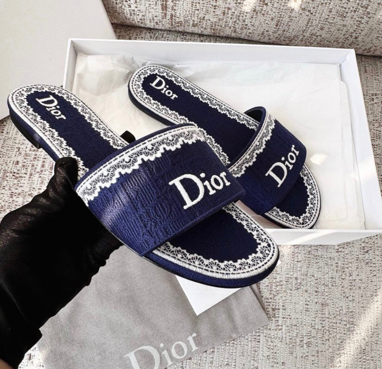 Dway Mules