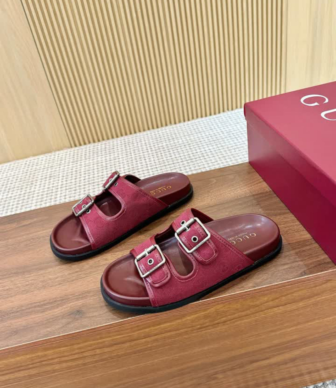 GG Sandals