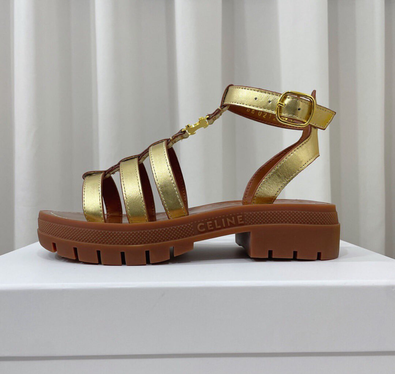 Triomphe Sandals