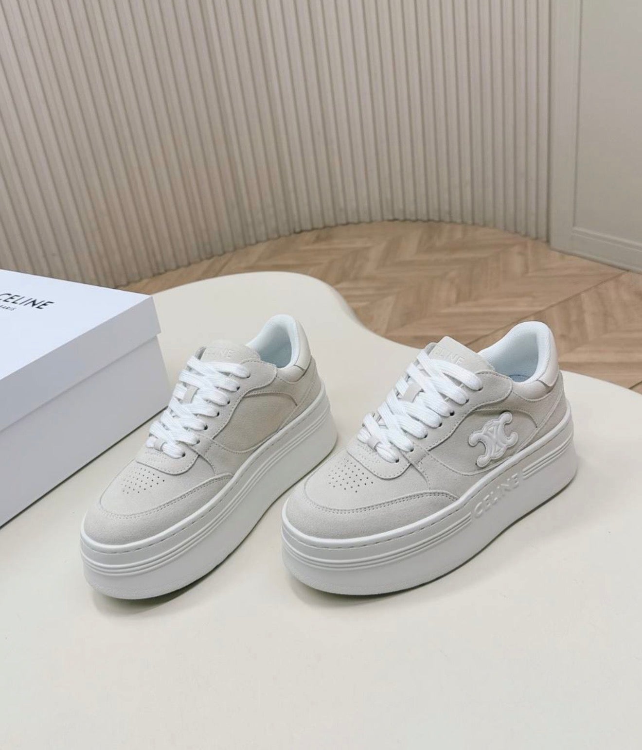 Triomphe Trainers