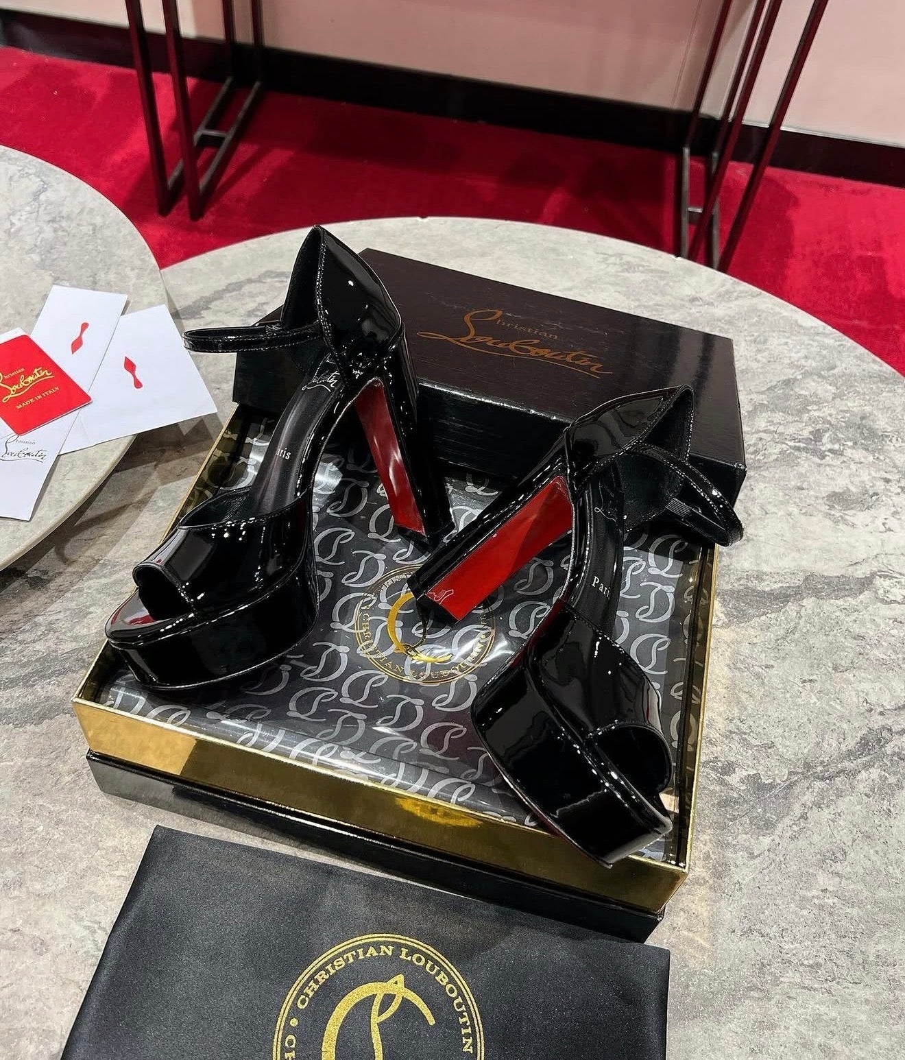 Sandaloo Sandals
