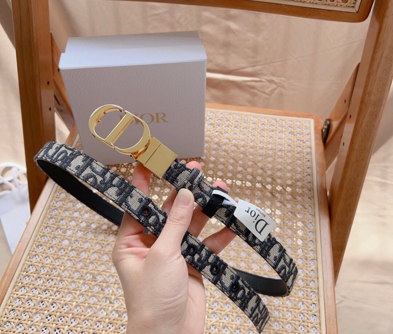 Oblique Belt