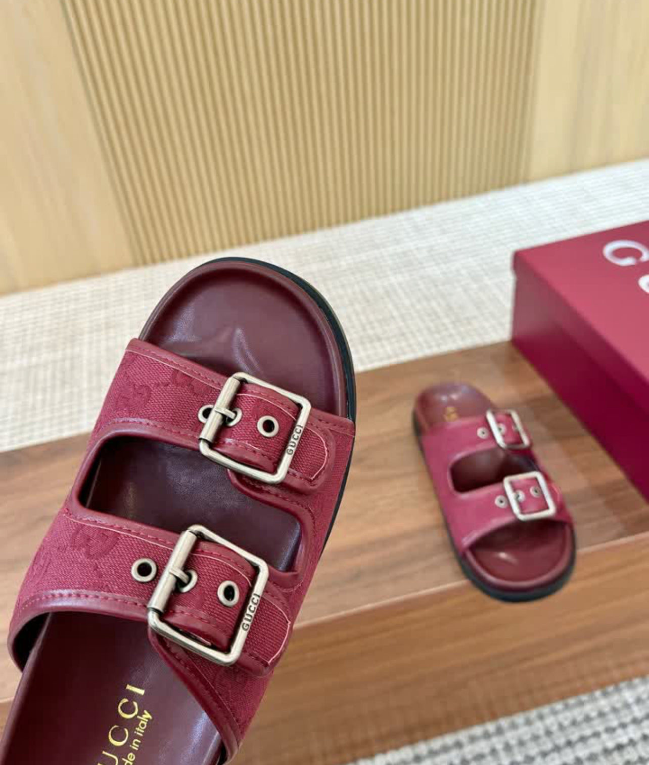 GG Sandals