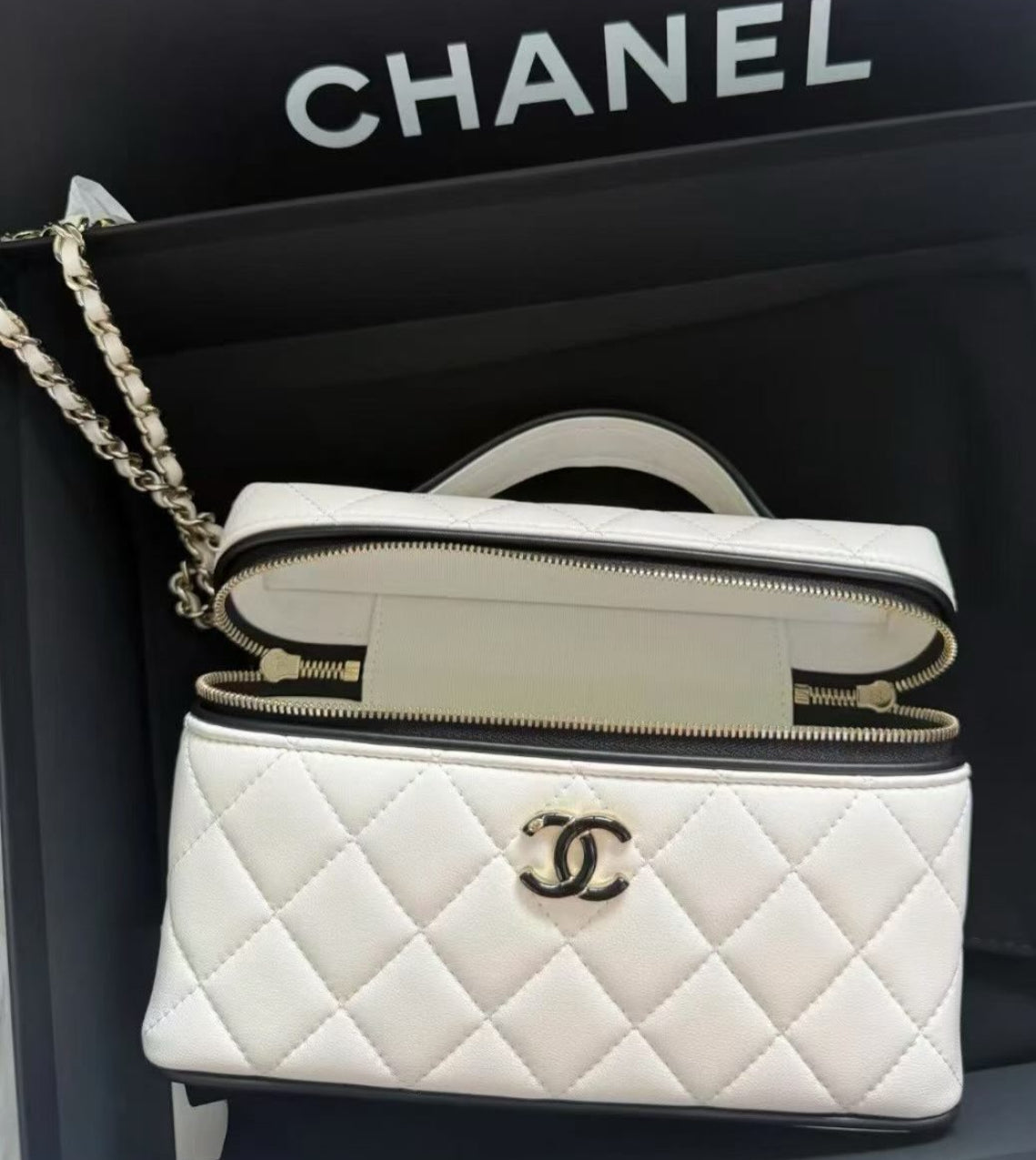 Trendy Vanity