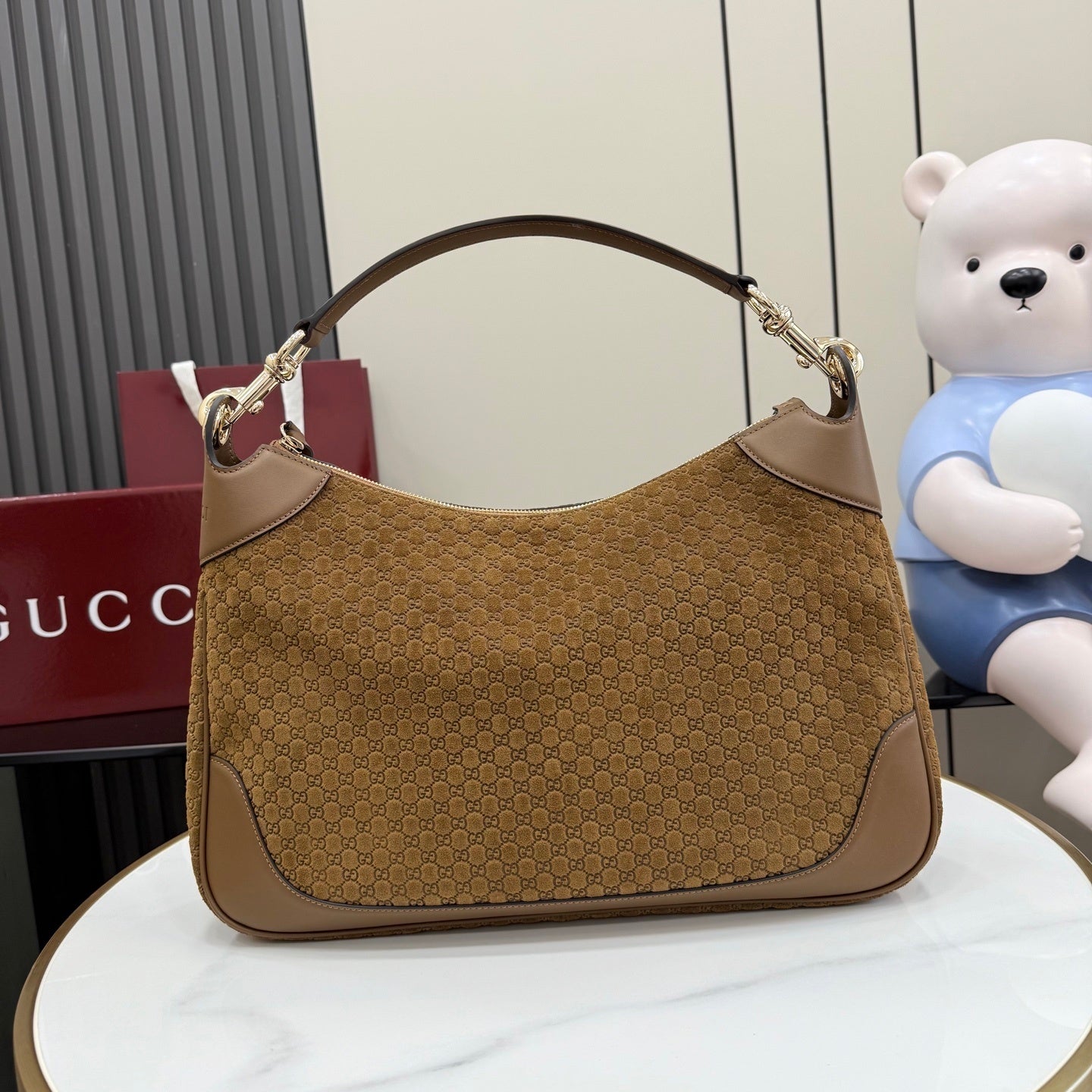 Medium Shoulder Bag