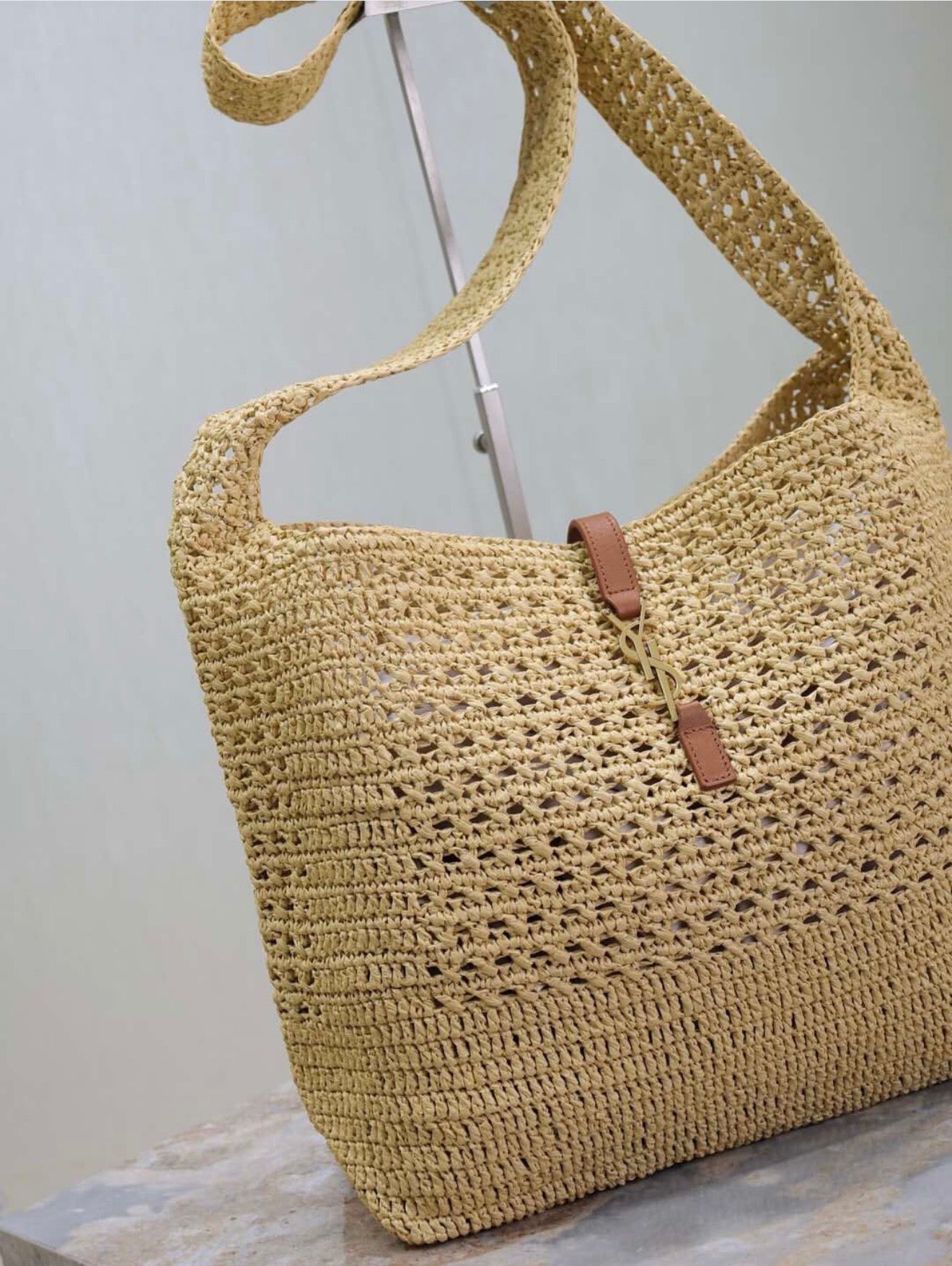 Raffia Hobo