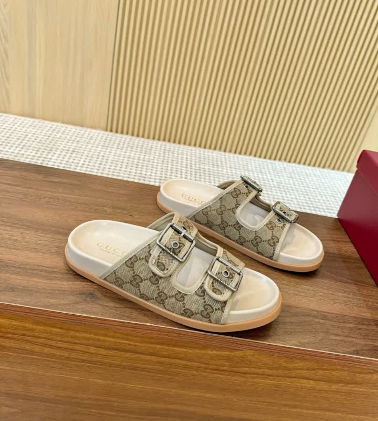 GG Sandals