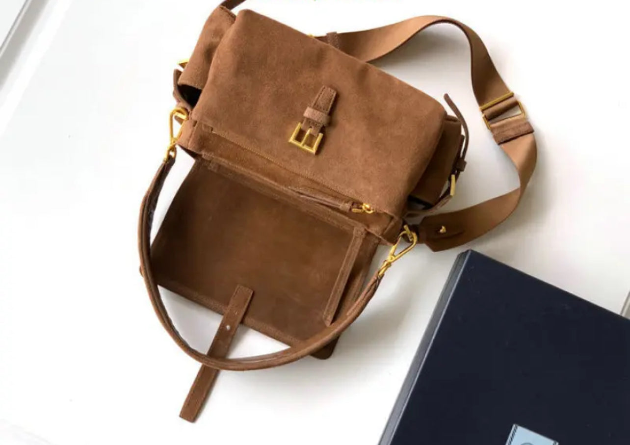 Explore Tote