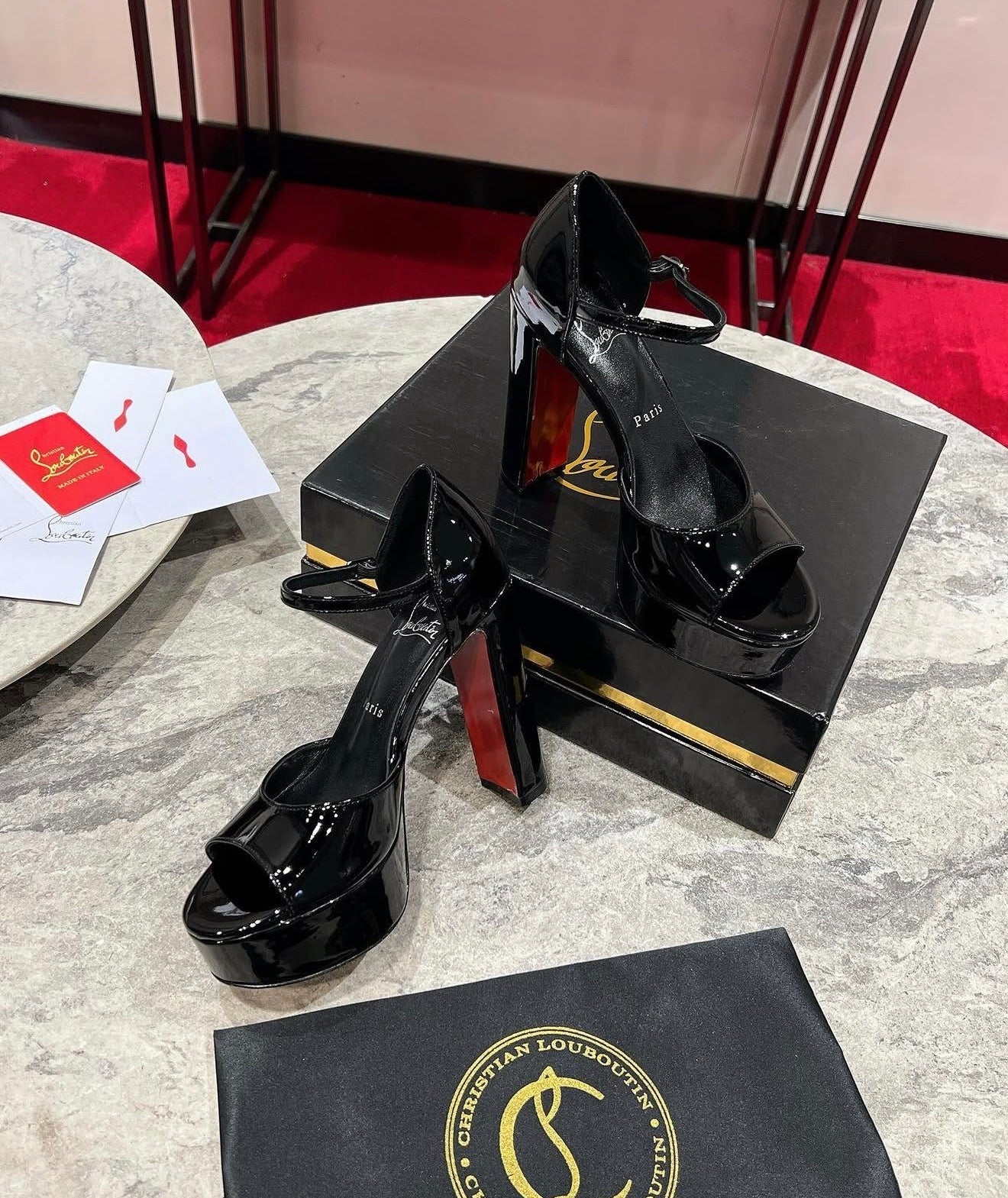 Sandaloo Sandals