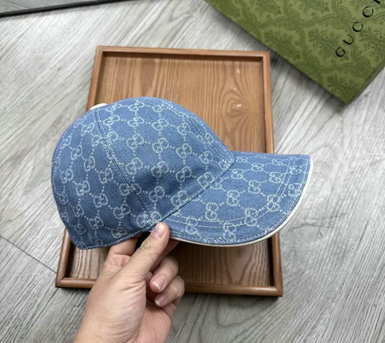 Logo Cap