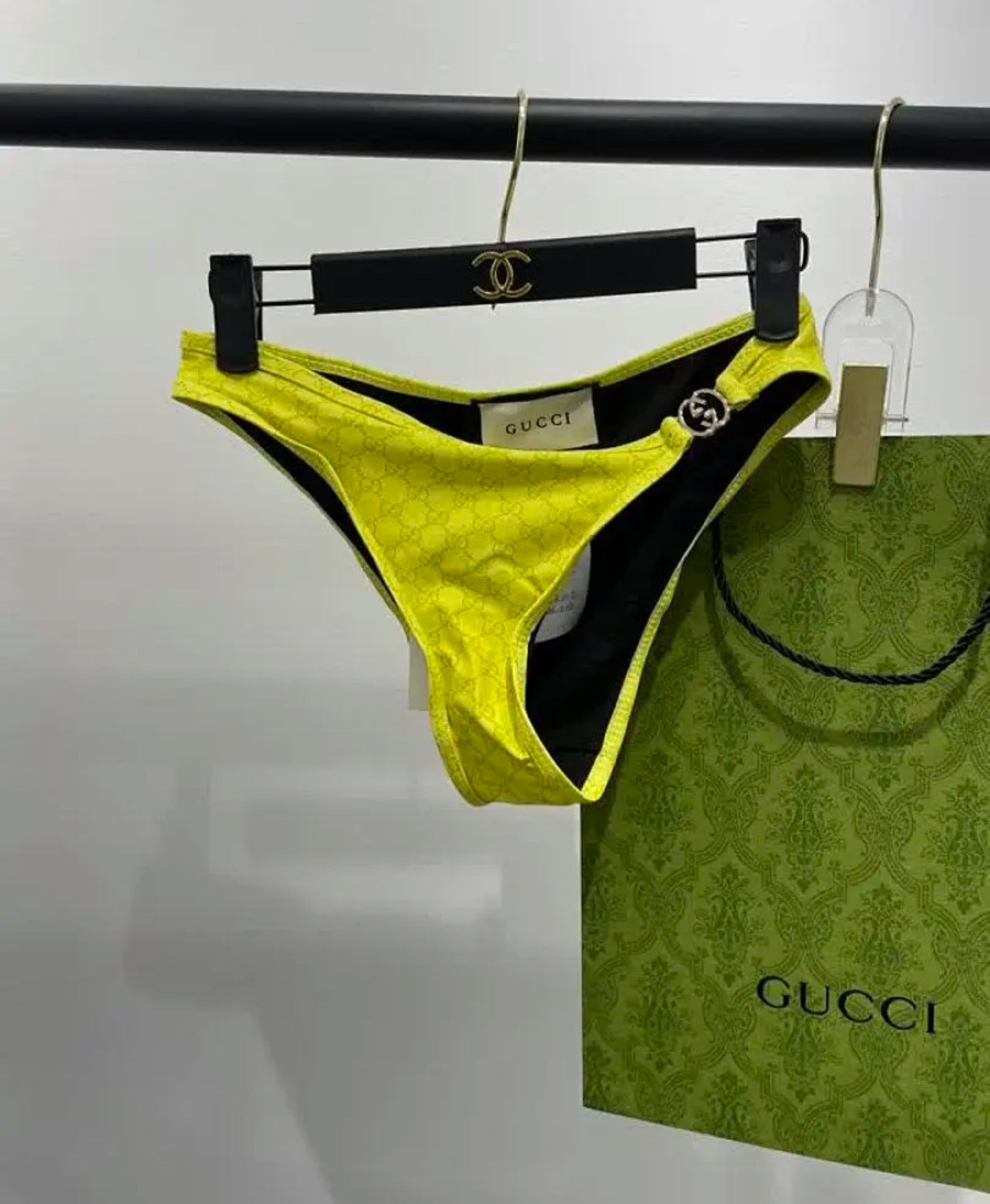 Logo Bikini