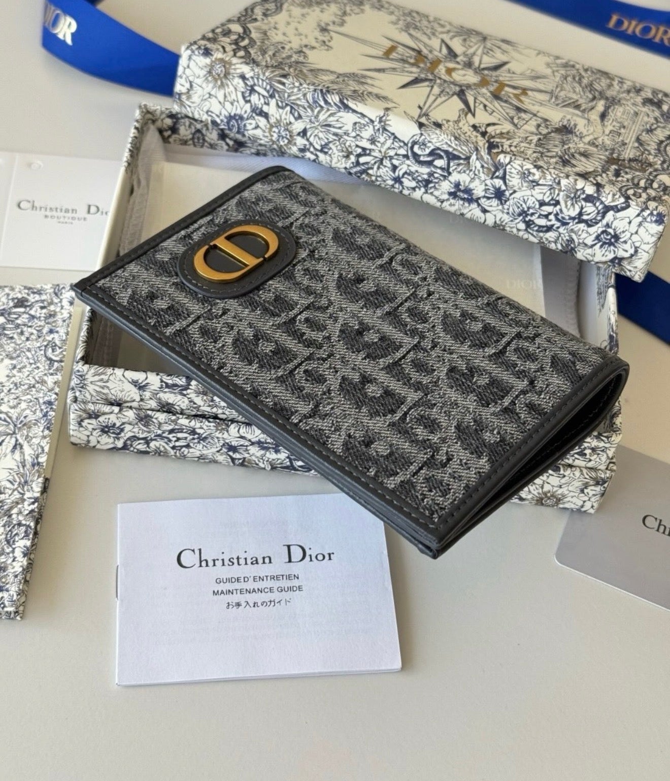 Oblique Passport Cover