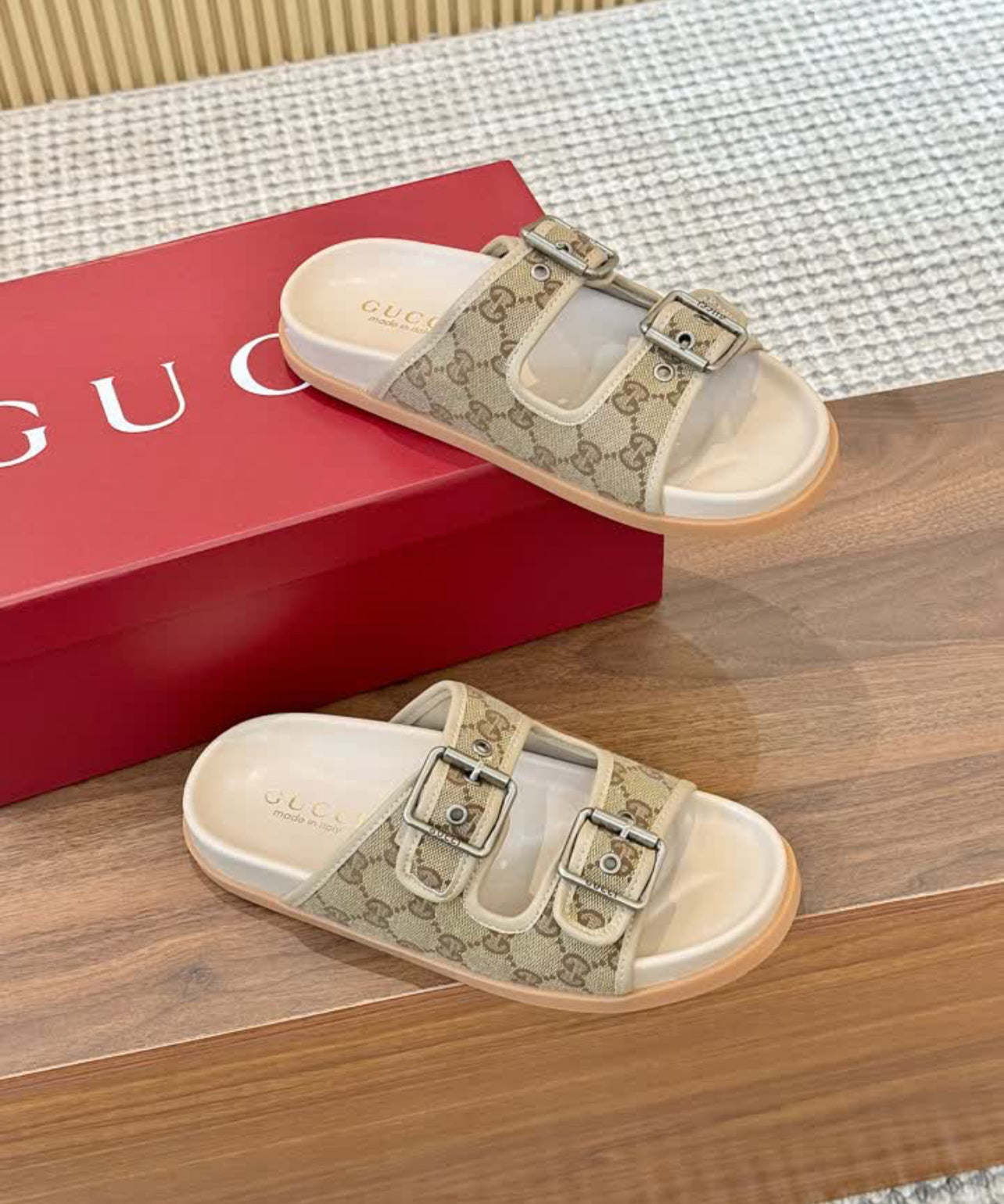 GG Sandals