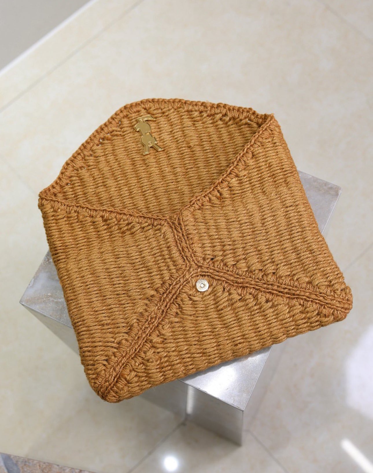 Cassandre Envelope Pouch
