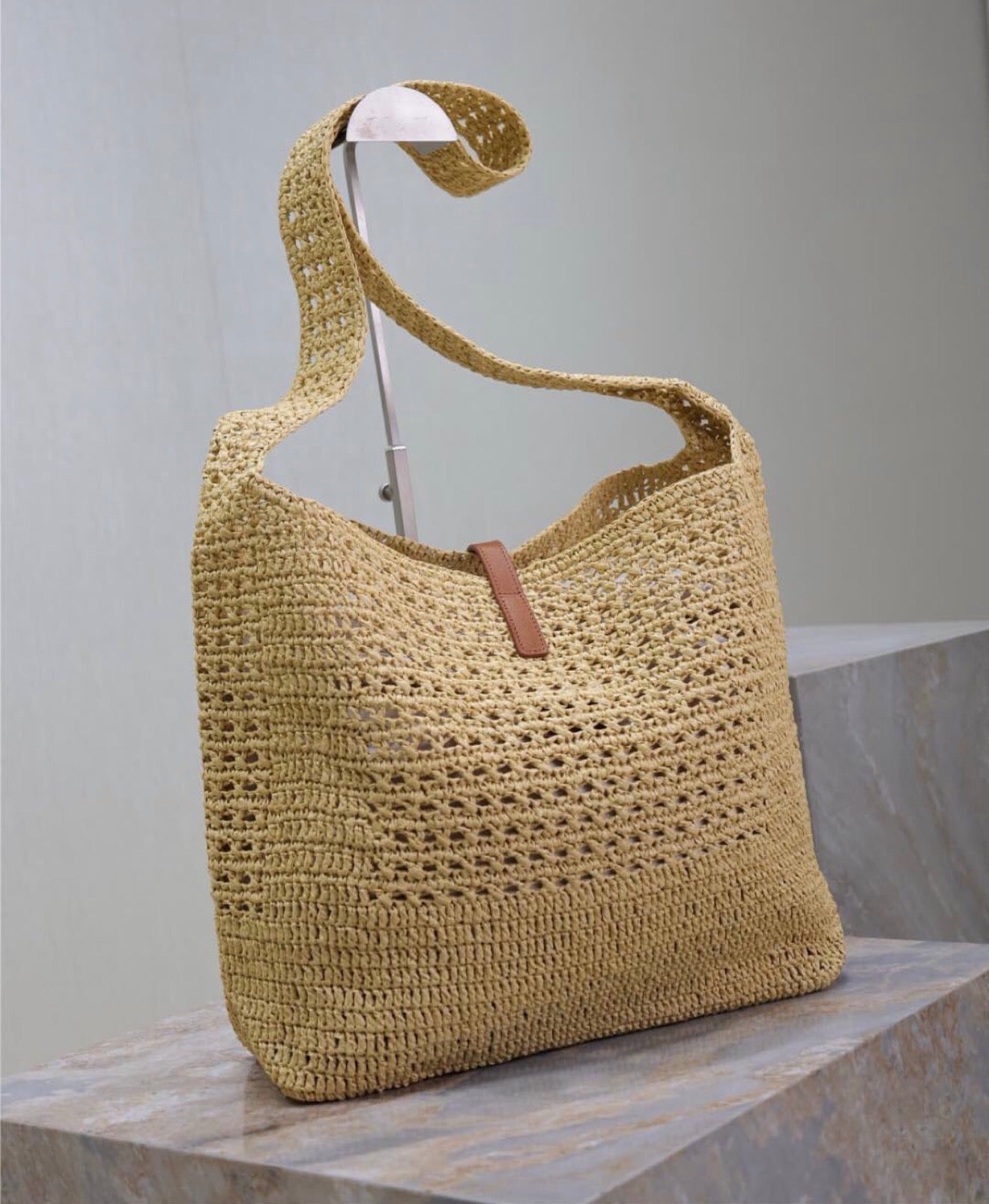 Raffia Hobo